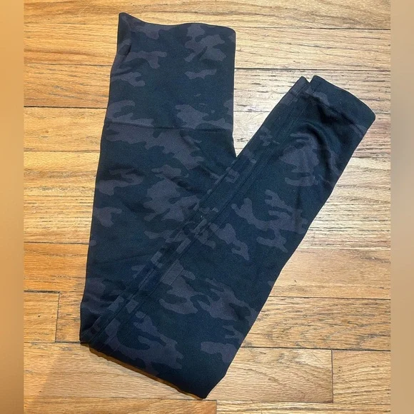 Spanx camo leggings size M - Picture 5 of 6